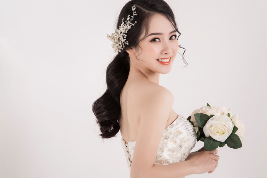 Trang điểm cô dâu kiểu Hàn Quốc