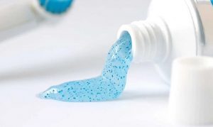 Thành phần sát khuẩn mạnh trong kem đánh răng có thể gây tổn thương