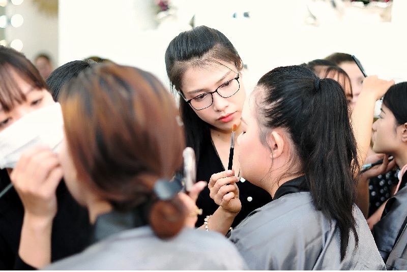 Ái Nguyễn Makeup là một trong những cơ sở uy tín tại Kiên Giang